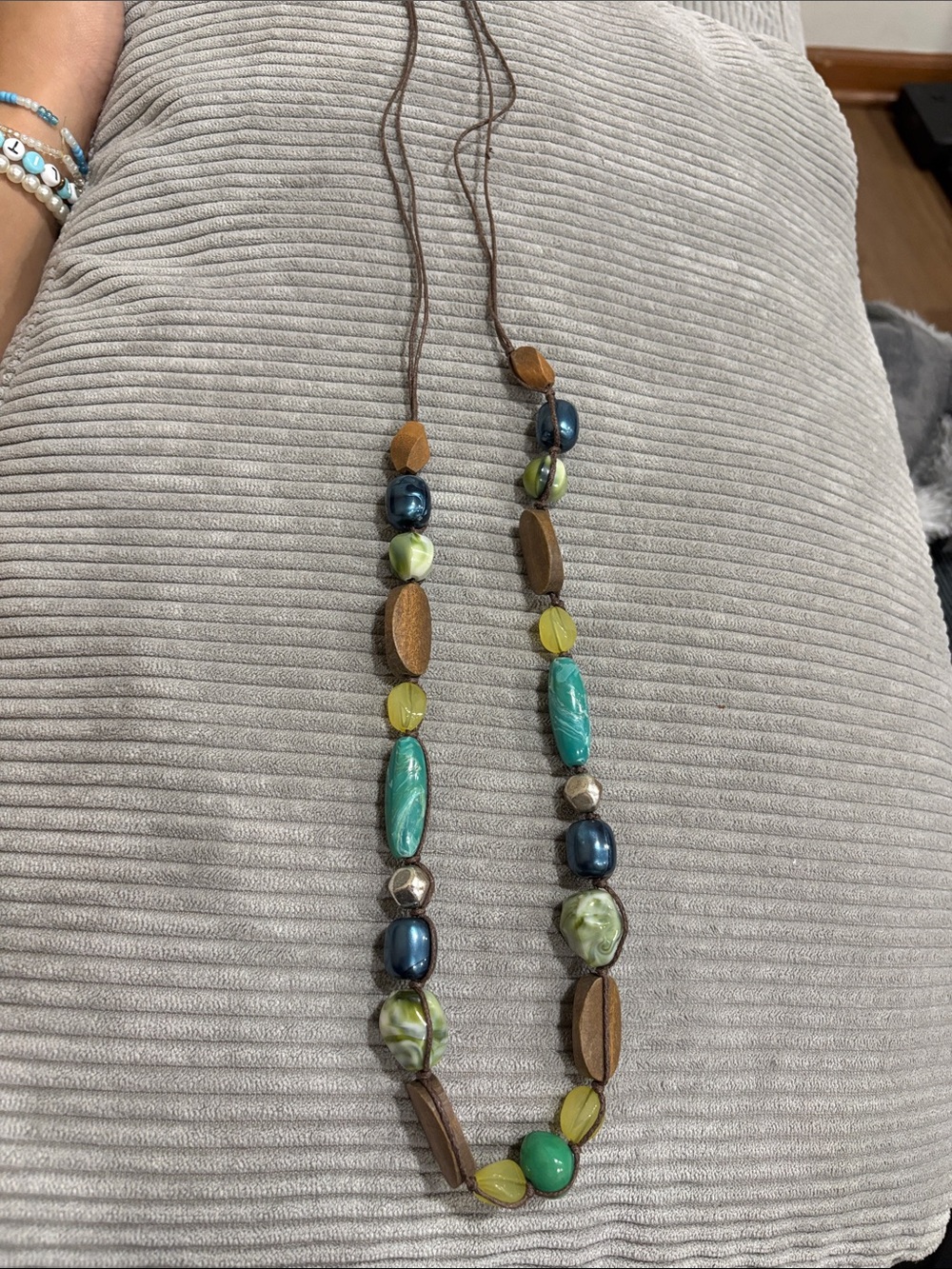 Handcrafted Long Necklace Womens OS Brown Turquoise Beaded Leather Boho Good‎